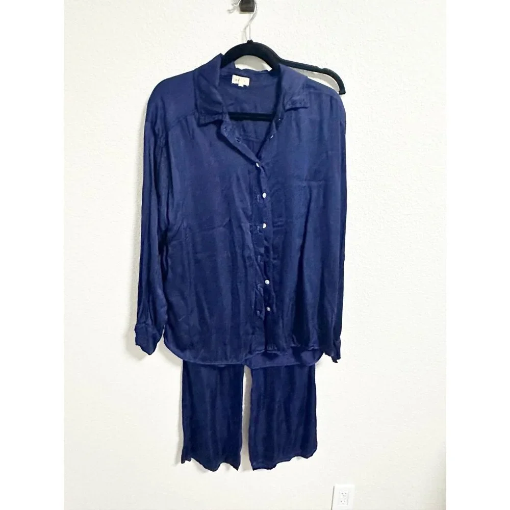 Donni‎ 2 Piece Silky Set Button Up Longsleeve and Pant Navy Large